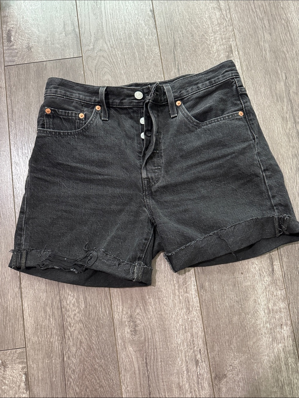 Levi’s high rise 501 black Jean shorts 28